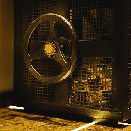 Apartment Hidden Bank: Golden