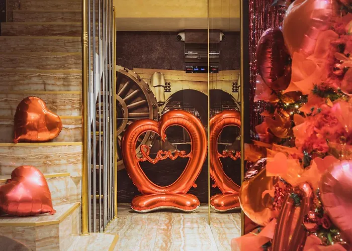 Hidden Bank: Golden Appartement