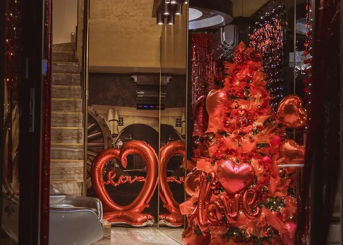 Hidden Bank: Golden Appartement *