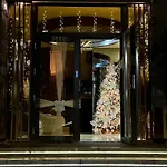 Hidden Bank: Golden Апартаменты