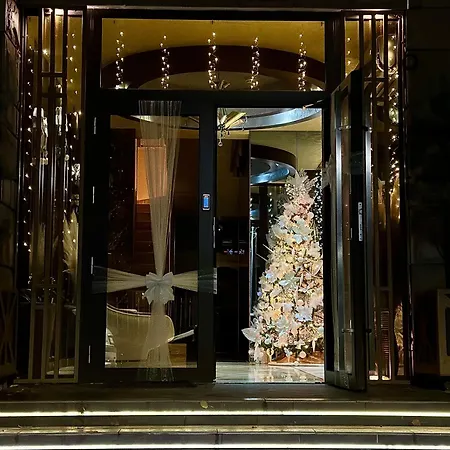 Hidden Bank: Golden شقة