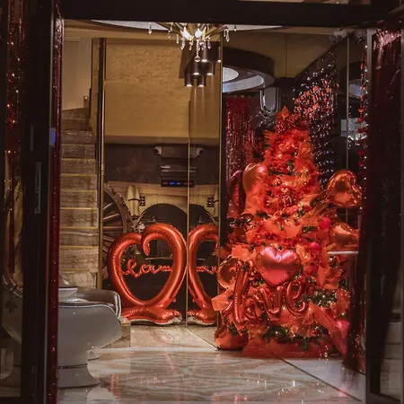 Hidden Bank: Golden דירה *