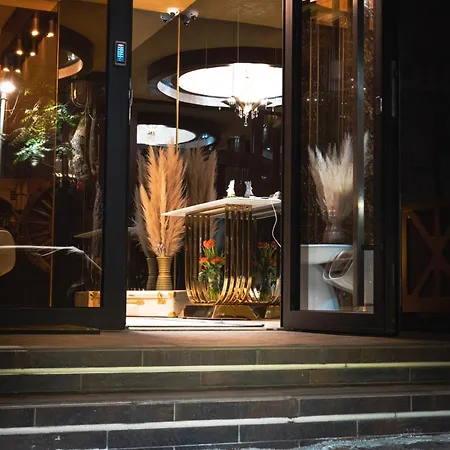 Hidden Bank: Golden דירה